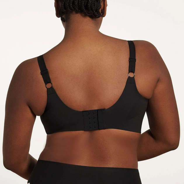 Walking Wireless with a Bigger Bust: The Evelyn & Bobbie Defy Bra is More  than a Lounge Bra –