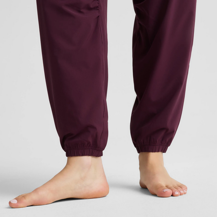 Glowzone Hybrid Jogger Cabernet