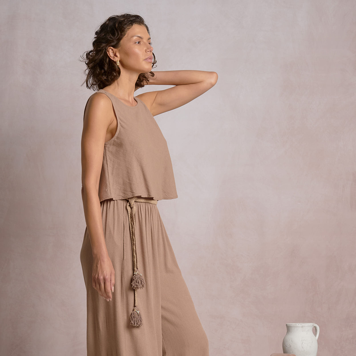 Easy Crop Linen Tank Brown