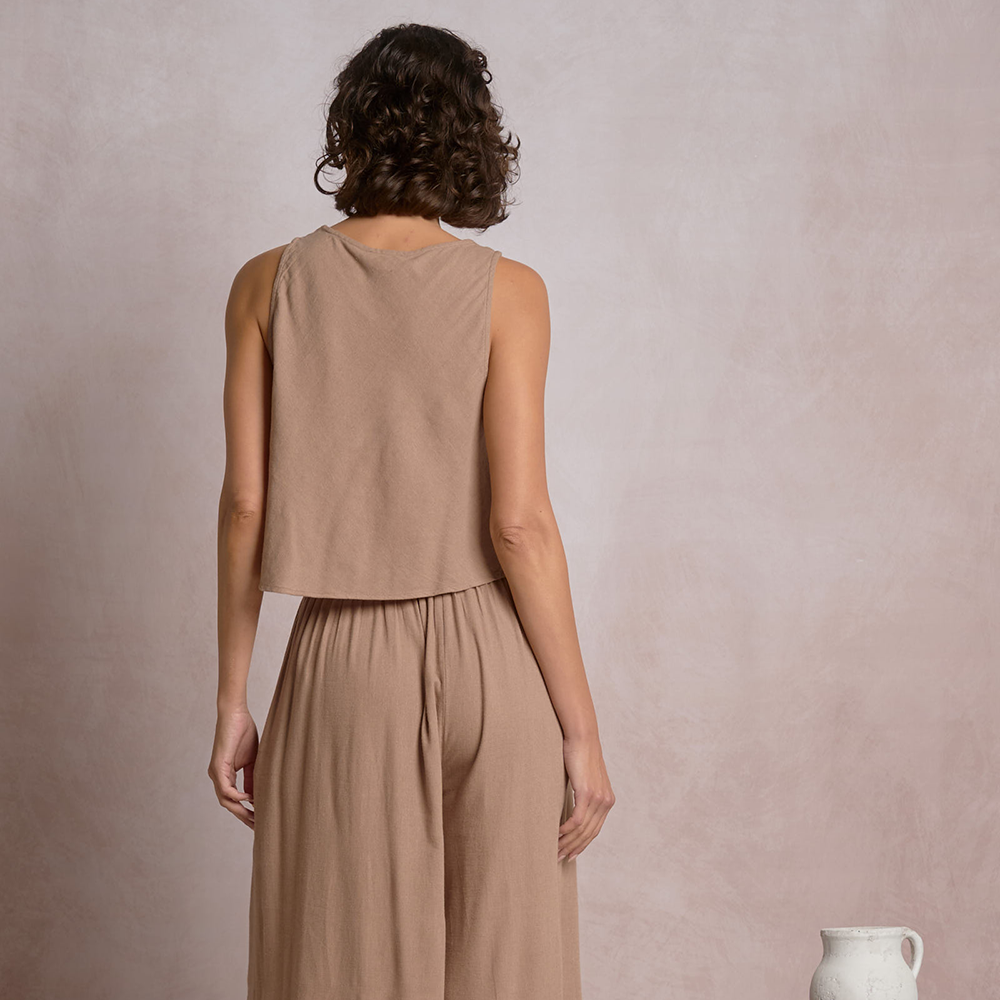 Easy Crop Linen Tank Brown