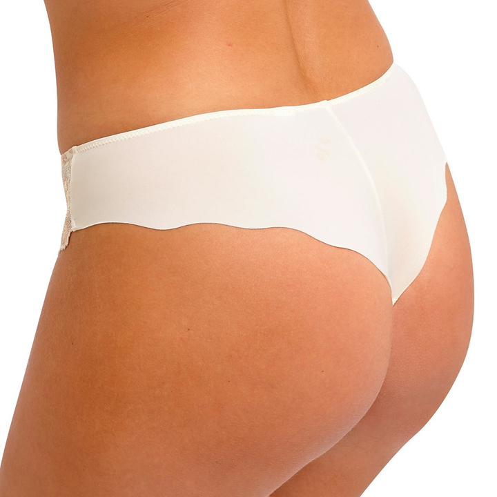 Magdalena Thong Ivory