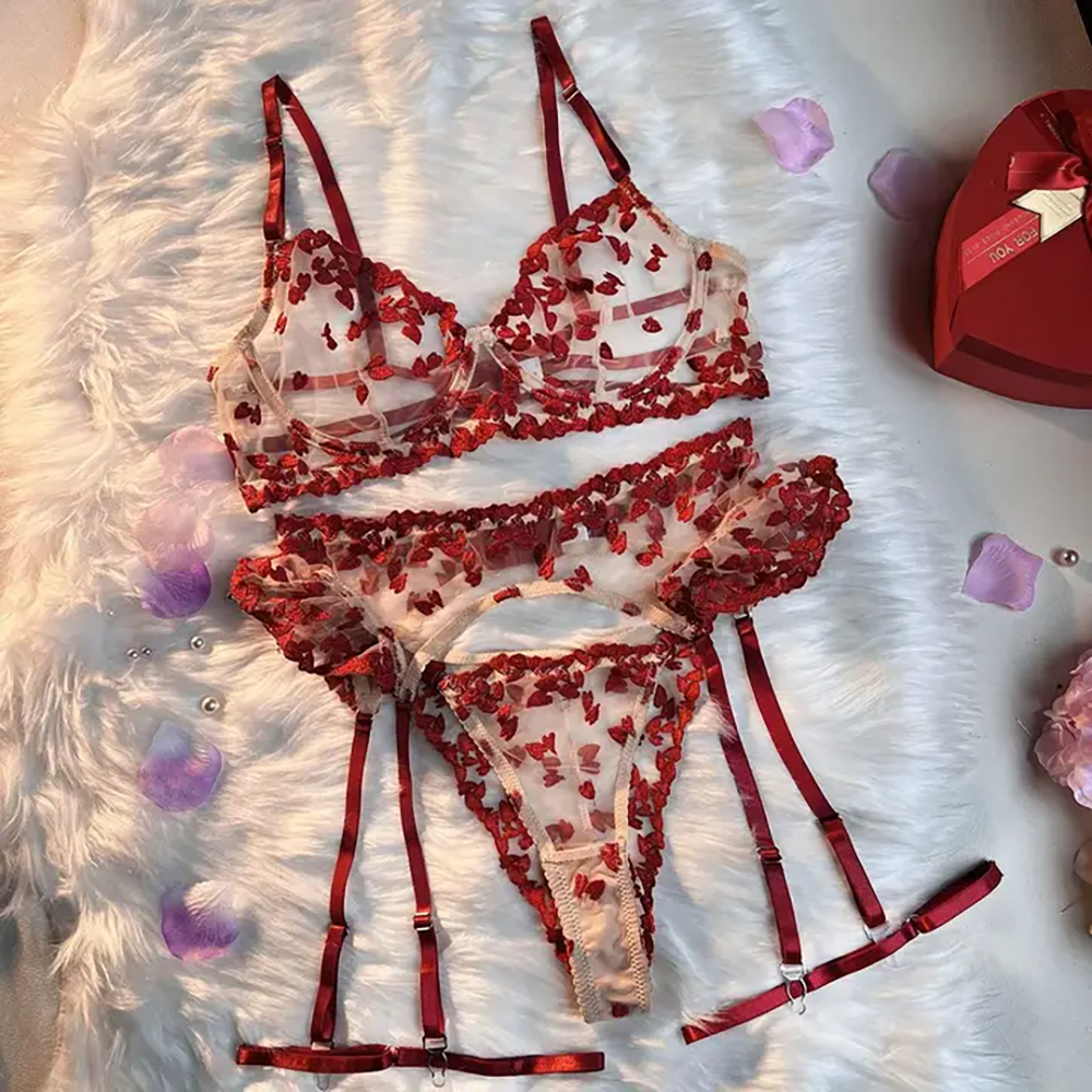 Heartstrings Embroidered 4 Piece Set