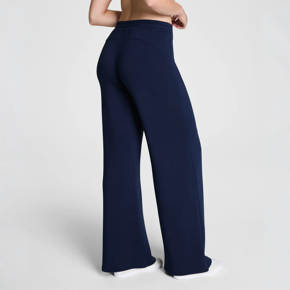 AirEssentials Wide Leg Pant Navy