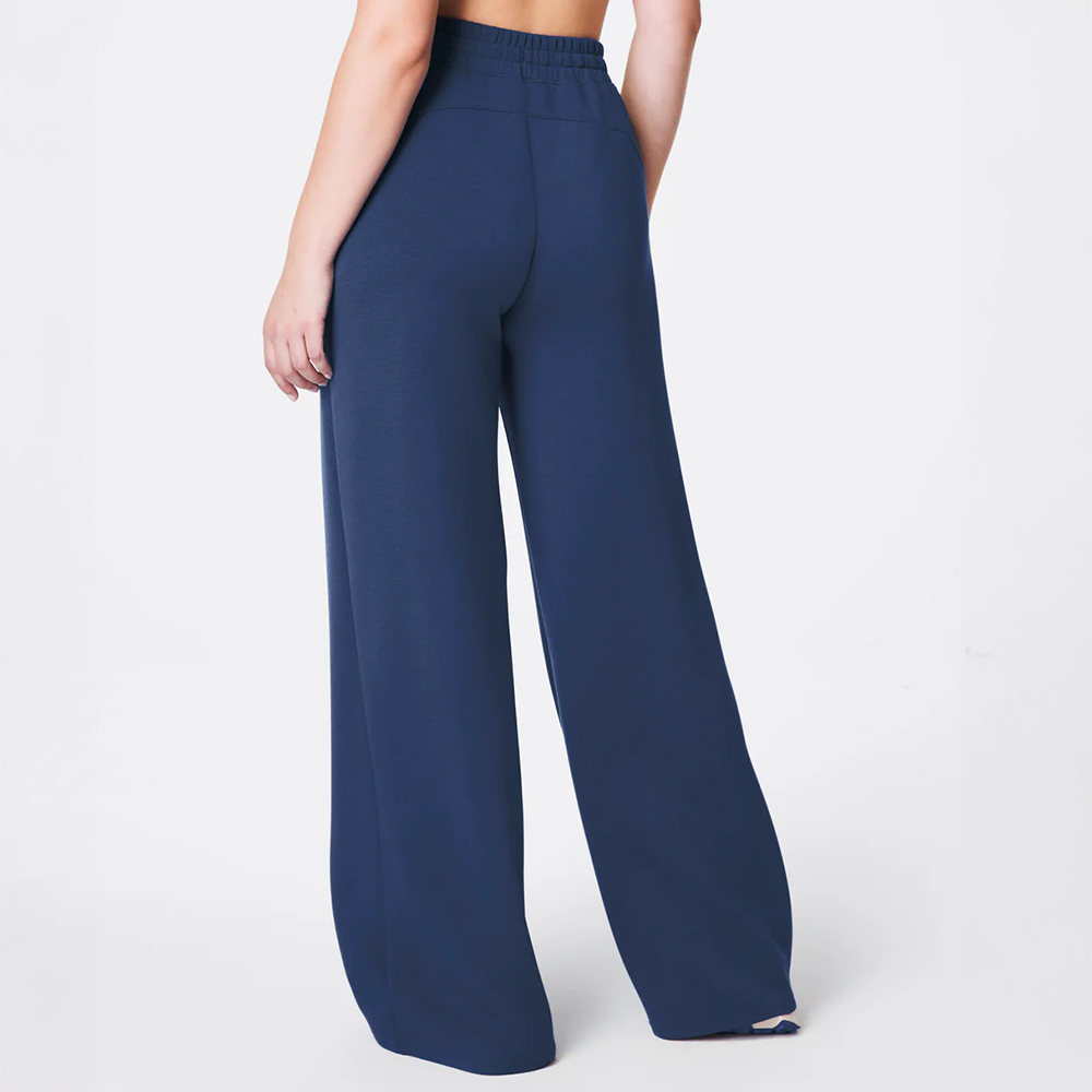 AirEssentials Wide Leg Pant