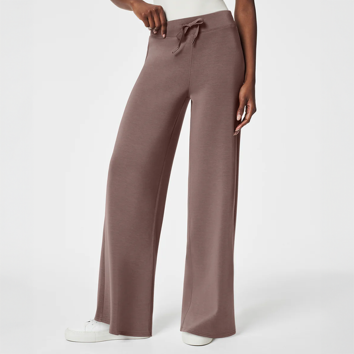 AirEssentials Wide Leg Pant