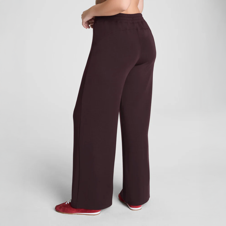 AirEssentials Wide Leg Pant