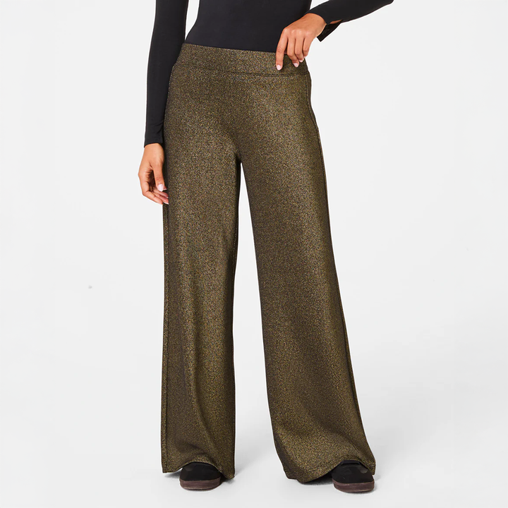 AirEssentials Wide Leg Pant