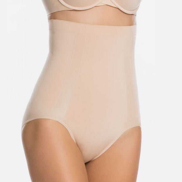 SPANX OnCore Mid-Thigh Bodysuit, Soft Nude, Medium : SPANX: :  Clothing, Shoes & Accessories